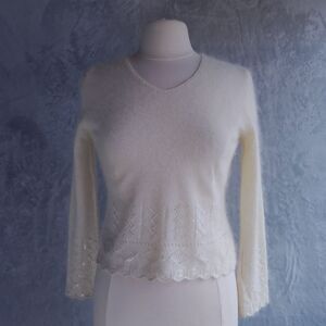 SUZUYA Fuzzy Ivory Sweater Size S Lambswool Angora Beading Sequins Scallop